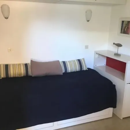 T1 Bis Climatise A 50m De La + Garage Prive Διαμέρισμα Καλβί